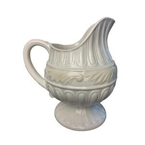 Lenox Butler's Pantry Creamer 6-3/8" 24 oz Pedestal w Handle Gravy French GUC
